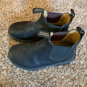 Blundstone black boots